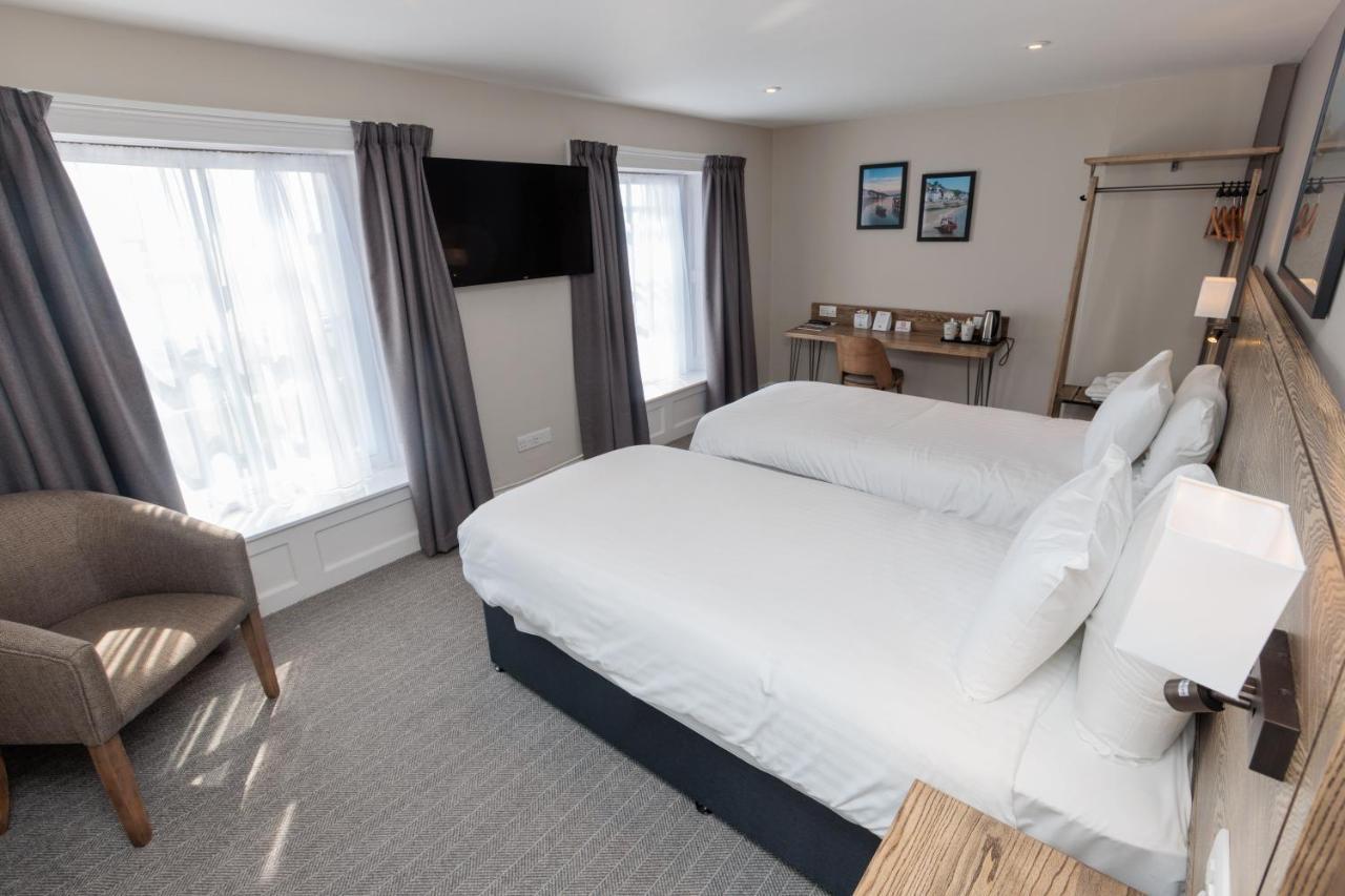 Dovey Inn Aberdyfi Esterno foto