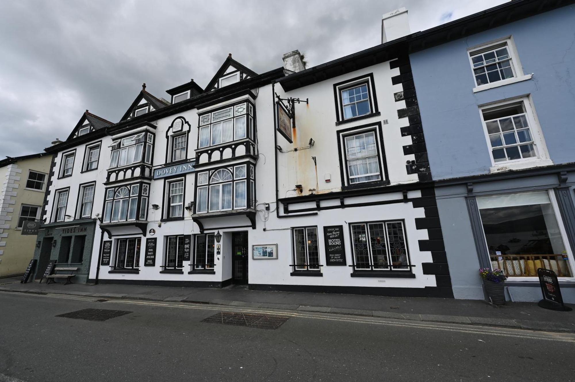 Dovey Inn Aberdyfi Esterno foto
